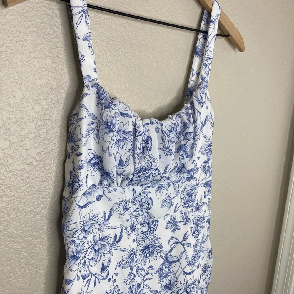 Lulu's For the Frill of It White Floral Print Ruffled Maxi Dress / Size Small - Picture 7 of 8